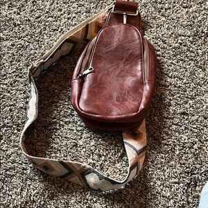 Elegant Leather Belt Bag with Geometric Strap